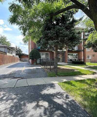8033 N Roberts Rd, Bridgeview, IL 60455