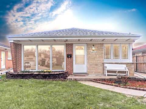 6249 N La Crosse Avenue, Chicago, IL 60646