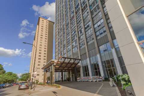 655 W Irving Park Road, Chicago, IL 60613