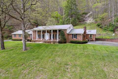 5268 River Side Drive, Raven, VA 24639