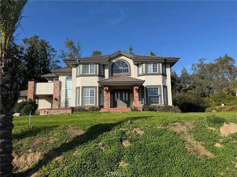 28726 Oak Ridge Road, Highland, CA 92346