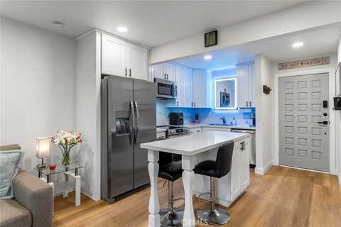 28691 Via Las Flores, Murrieta, CA 92563