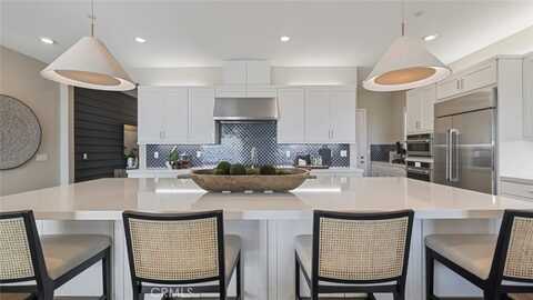 29460 Via Diamante, Valencia, CA 91354
