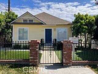 1110 Burnett St, Signal Hill, CA 90755