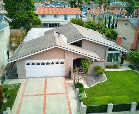 20462 Alisa Lane, Huntington Beach, CA 92646