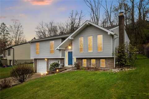 2240 Chapparal Dr, Plum, PA 15239