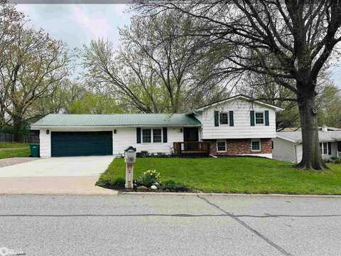 505 E Madison Avenue, Fairfield, IA 52556