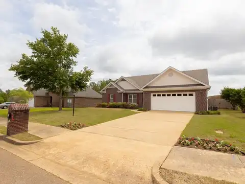 106 Cross Creek Dr., Oxford, MS 38655