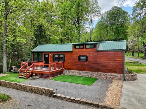 1095 Creekside Drive, Hiawassee, GA 30546