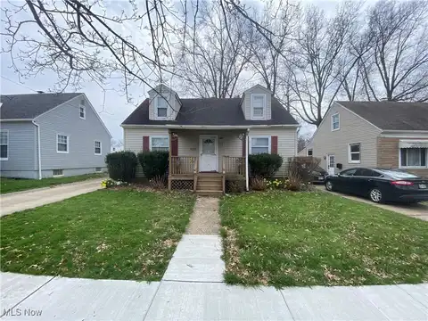 818 N Firestone Boulevard, Akron, OH 44306