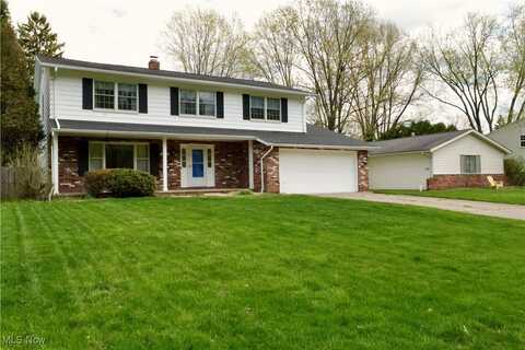 4479 Azalea Lane, North Olmsted, OH 44070
