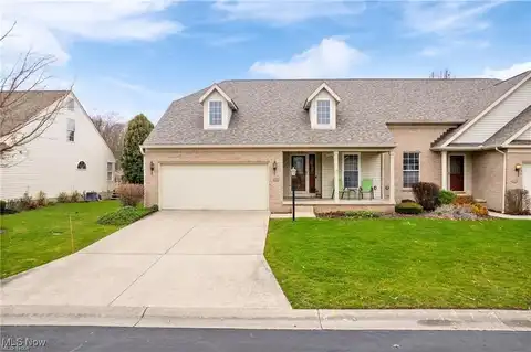 2834 Caxton Circle, Akron, OH 44312