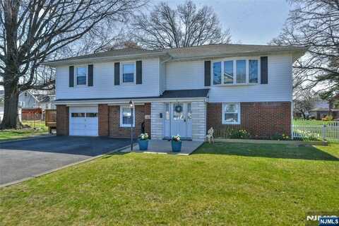 7 Molinari Street, Moonachie, NJ 07074