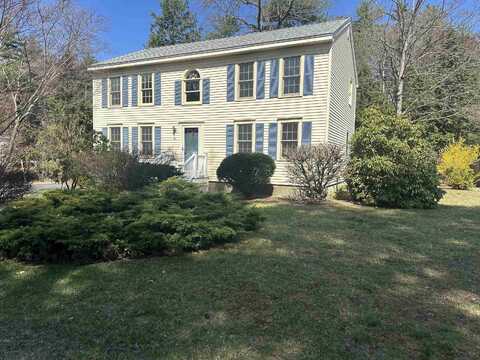 34 Robert Hall Road, Manchester, NH 03103