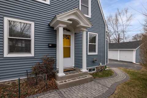 38 Concord Way, Portsmouth, NH 03801