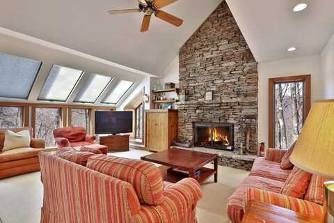 78 Coopers Trace, Plymouth, VT 05056