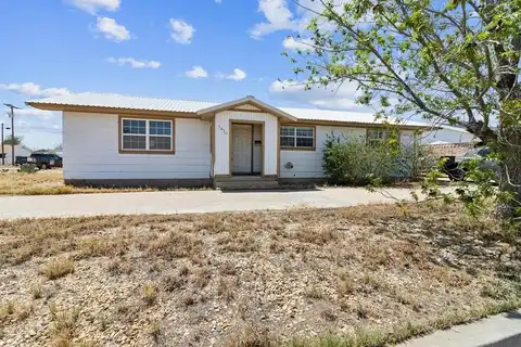 1410 S Burleson, McCamey, TX 79752