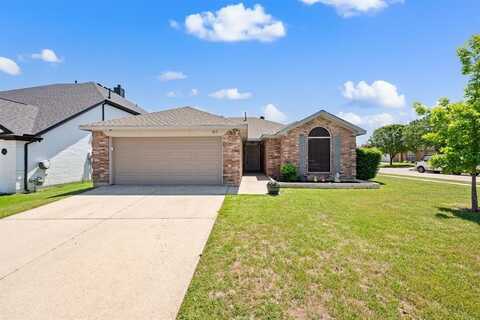 813 Bridle Trail, Saginaw, TX 76179
