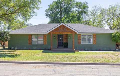 1705 Broadmoor Drive, Brownwood, TX 76801