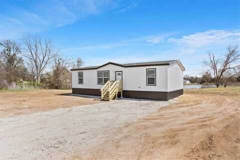 610 Bradley Street, Groesbeck, TX 76642