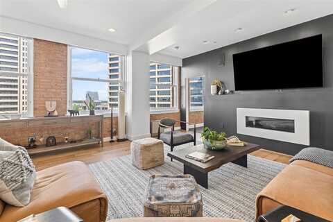 411 W 7th Street, Fort Worth, TX 76102