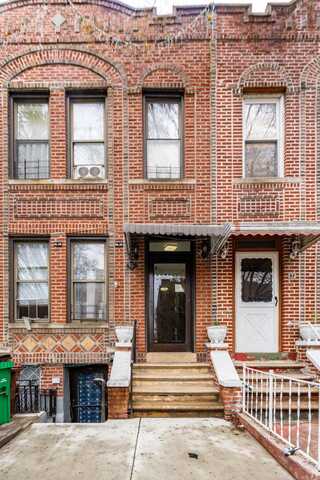 96 Louisa Street, Brooklyn, NY 11218