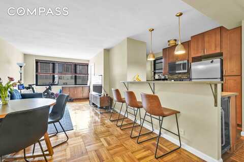 233 East 69th Street, New York, NY 10021