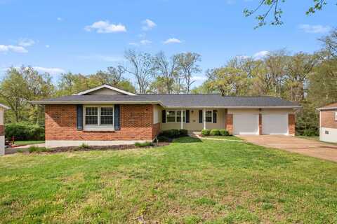 325 Wildforest Ct, Ballwin, MO 63011
