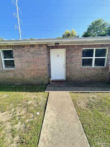 7240 Hilburn Rd, Pensacola, FL 32504