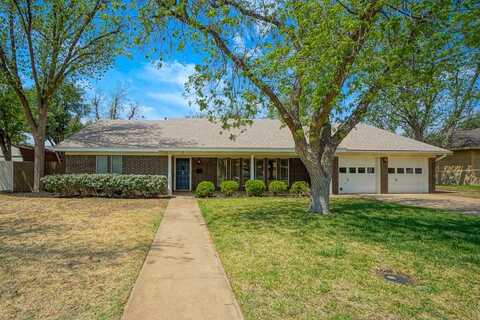 5 Bristol Court, Midland, TX 79705