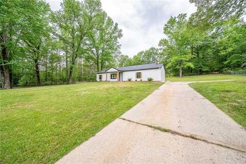 29 Dairy Road, Phenix City, AL 36869