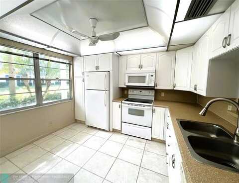 2803 Victoria Way, Coconut Creek, FL 33066