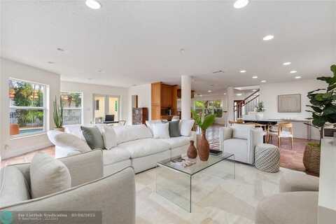 241 SE 11th St, Pompano Beach, FL 33060