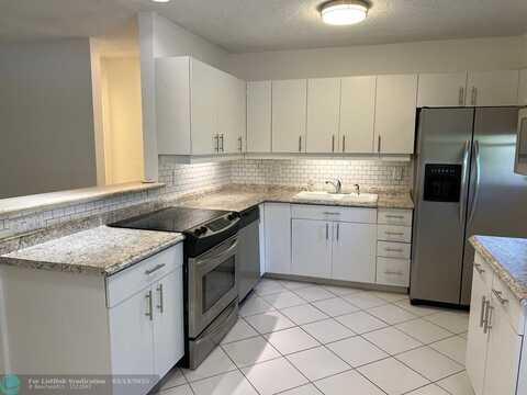 220 NE 18th Ave, Pompano Beach, FL 33060
