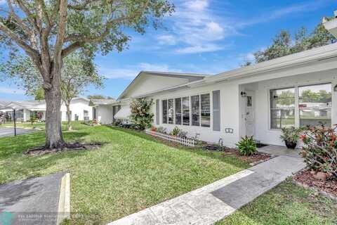 8423 NW 12th St, Plantation, FL 33322