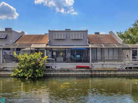 1521 NW 113th Ter, Pembroke Pines, FL 33026