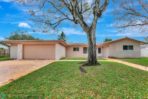 302 SW 58th Ave, Plantation, FL 33317
