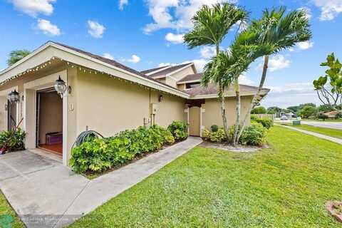 13924 Folkestone Circle, Wellington, FL 33414