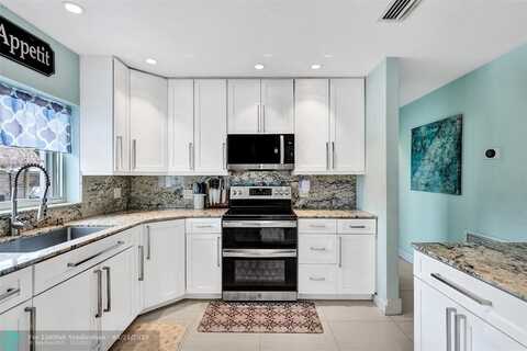 1296 SW 4th Ter, Pompano Beach, FL 33060