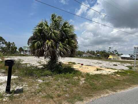 137 Atlantic St, Port Saint Joe, FL 32456