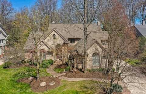 7252 Autumn Hill Drive, West Bloomfield, MI 48323