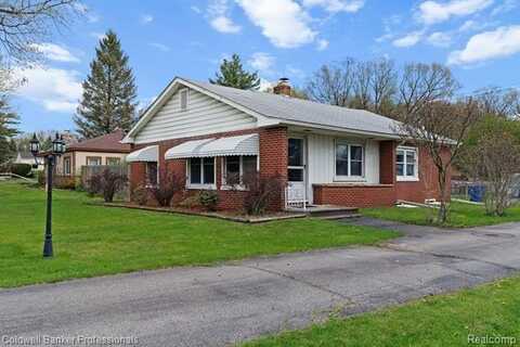 1401 S WILLIAMS LAKE Road, Waterford, MI 48327