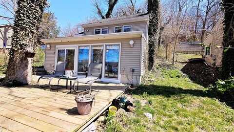 11642 WEIMAN Drive, Pinckney, MI 48169