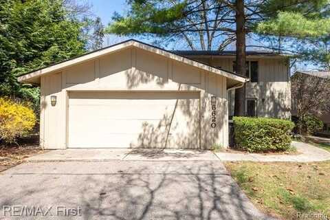 6620 RED CEDAR Lane, West Bloomfield, MI 48324
