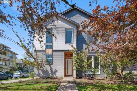 2585 SE 13TH AVE, Portland, OR 97202