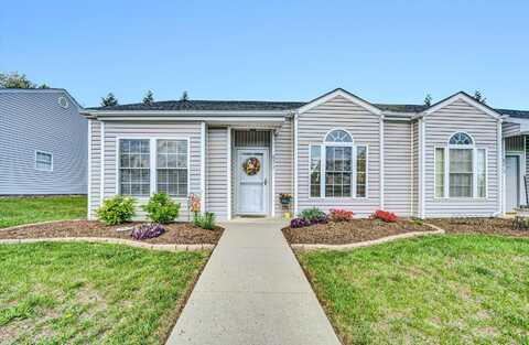 8217 Emerald Court DR, Roanoke, VA 24019