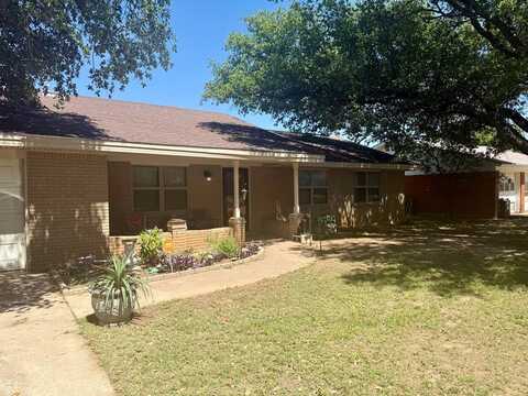 1626 Catalina Dr, San Angelo, TX 76901