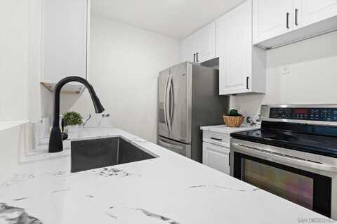 6690 University Ave, San Diego, CA 92115