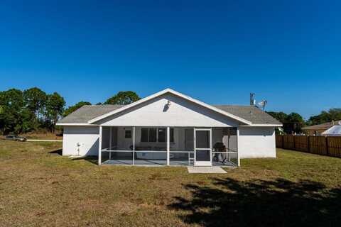 262 SW Crescent Avenue, Port Saint Lucie, FL 34984