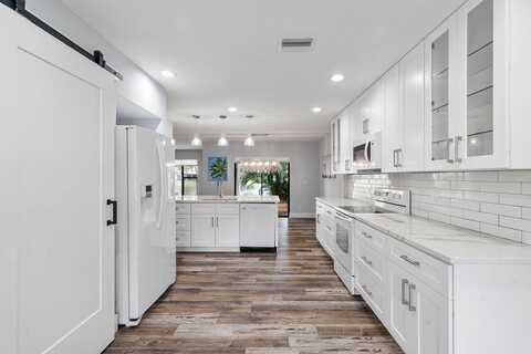 624 N Deer Creek Shore Drive N, Deerfield Beach, FL 33442